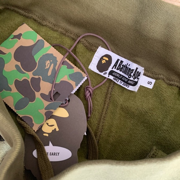 Bape / A Bathing Ape Green Shark Size Small - Picture 3 of 7